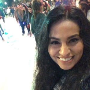 Meet your Posher, Alma